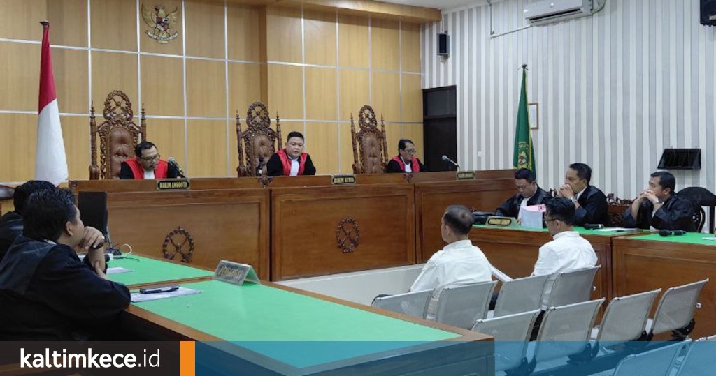 Sidang perdana dugaan korupsi pengelolaan dana DBON Kaltim di Pengadilan Negeri Samarinda, Jumat, 6 Februari 2026. FOTO: M AL FATIH-KALTIMKECE.ID