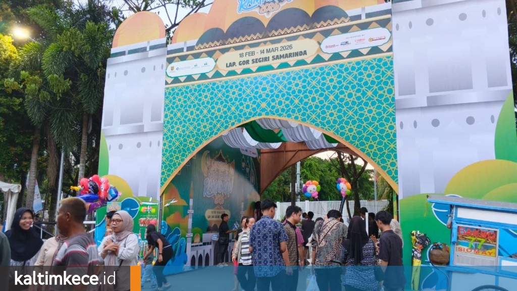 Dari generasi ke generasi, GOR Segiri, Samarinda, selalu menjadi tempat berburu takjil. FOTO: RISNA-KALTIMKECE.ID