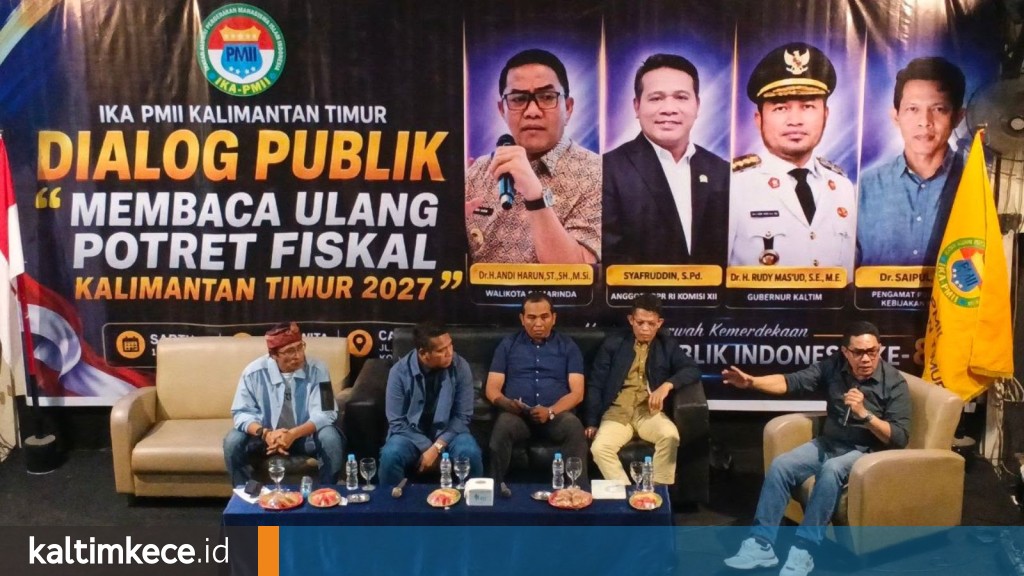 IKA PMII Kaltim mengadakan dialog publik "Membaca Ulang Potret Fiskal Kalimantan Timur 2027" di Kafe Bagios, Samarinda, pada Sabtu malam, 1 Agustus 2026. FOTO: RISNA-KALTIMKECE.ID